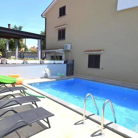 Zrinka 1 By Interhome Omišalj