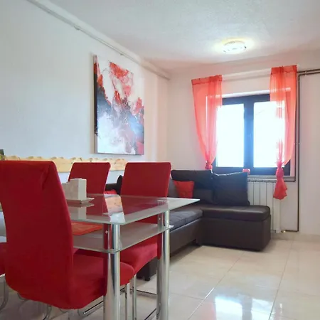 Zrinka 1 By Interhome Apartman