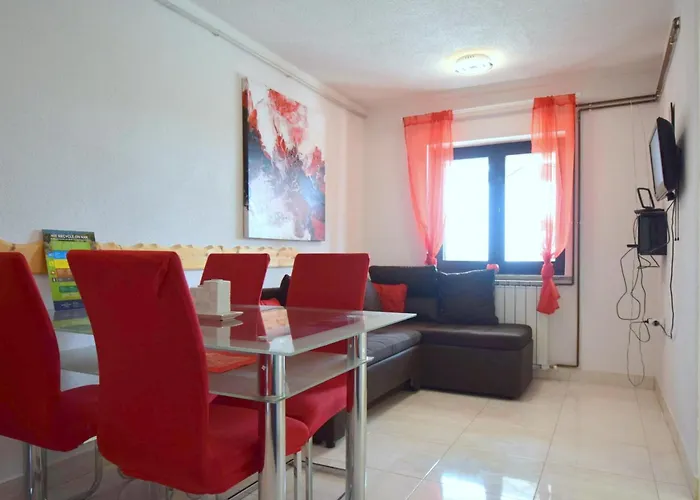 Zrinka 1 By Interhome Apartman